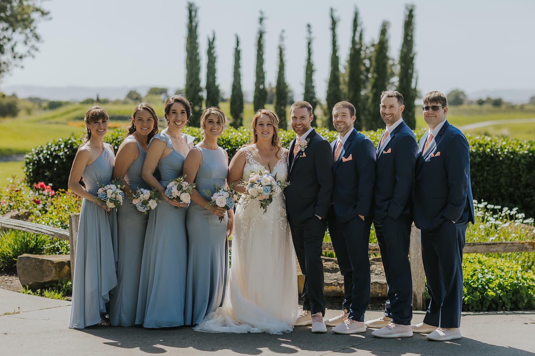 The wedding party with Glen and Heather in the middle